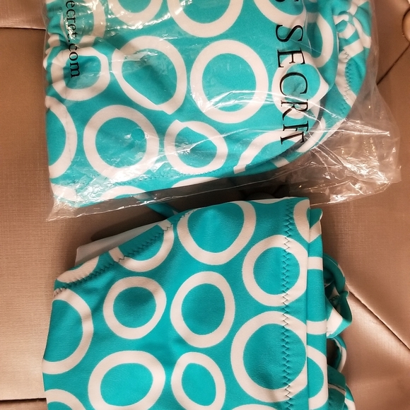 NWT Victoria Secret 2 Piece Bikini/Swimsuit - Picture 2 of 4